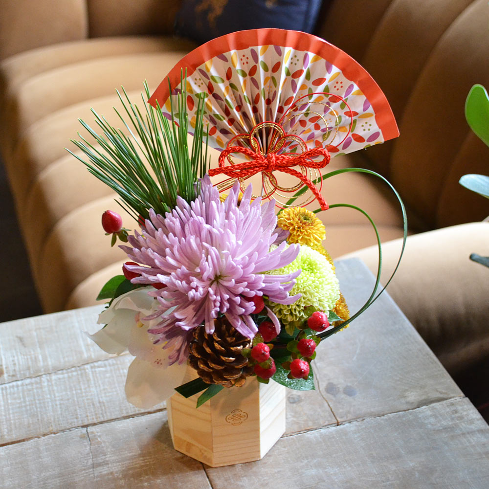 お正月アレンジ 初春 (はつはる) 正月飾り 生花 迎春アレンジメント